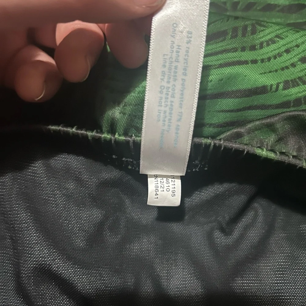 Swim By Cacique‎ Size 16 Black & Green Breezy Palm Faux Wrap Skirt